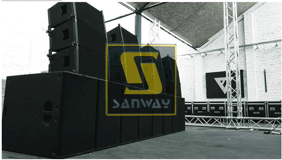 VR10&S30 powered line array in Germany.jpg Mảng dòng chạy bằng VR10 & S30 ở Đức.jpg